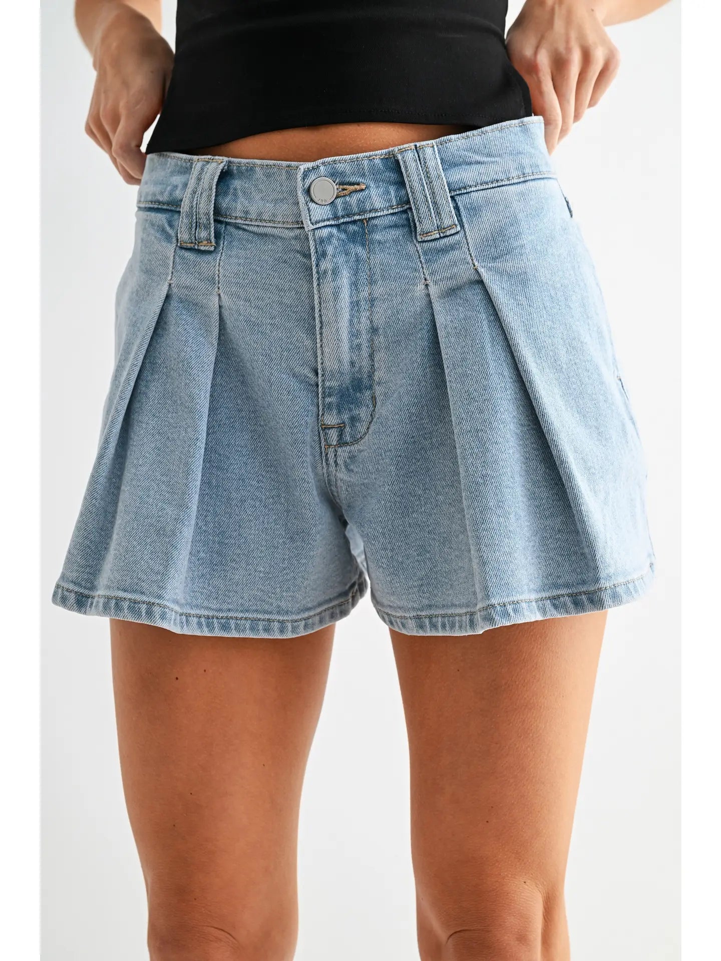 Pleated Bubble Denim Short