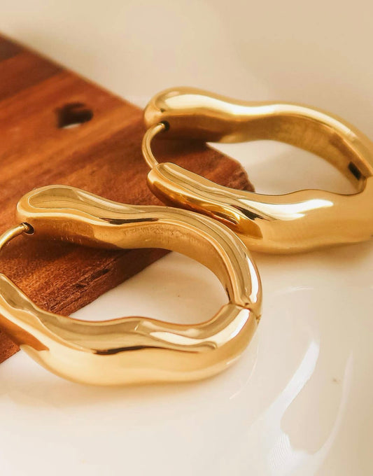 18k Oval Hoop Earrings