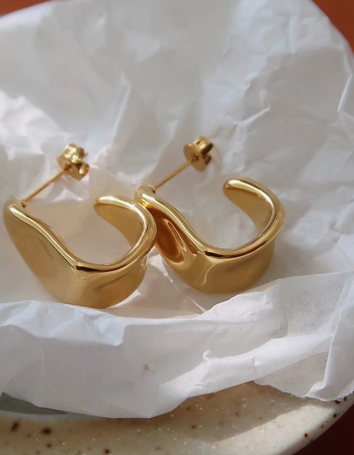 18K Waved Hoop Earrings